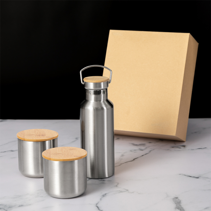 Bouteille thermos avec tasses - image 4