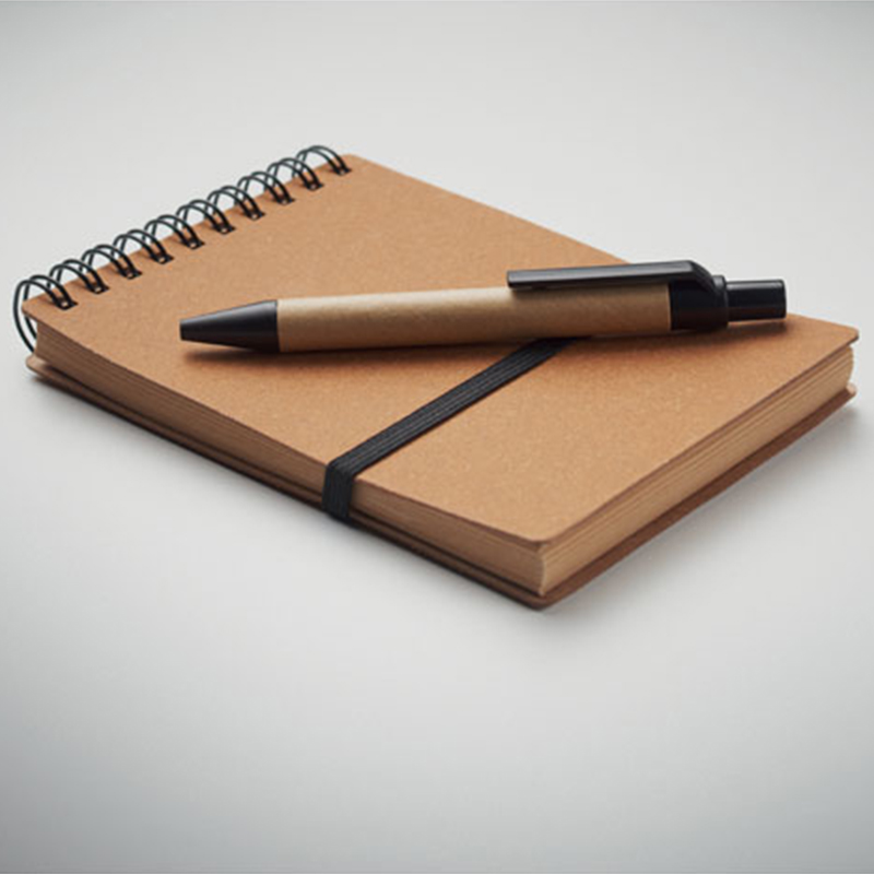 Petit carnet avec stylo - image 4
