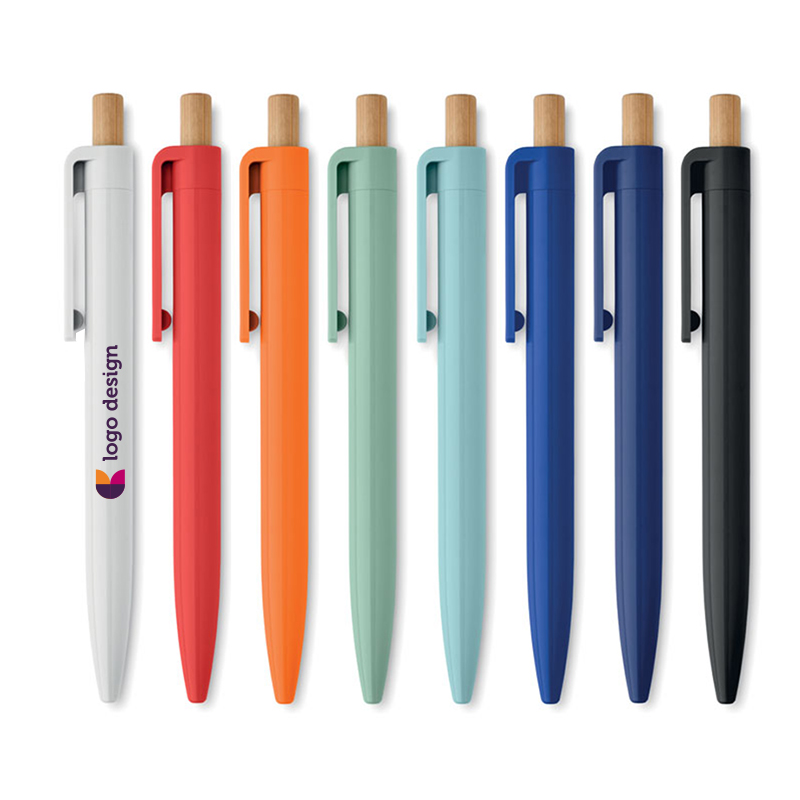 Stylo avec détail en bambou