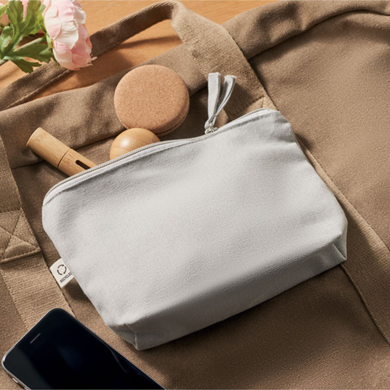 Trousse de toilette en matériau recyclé - image 2